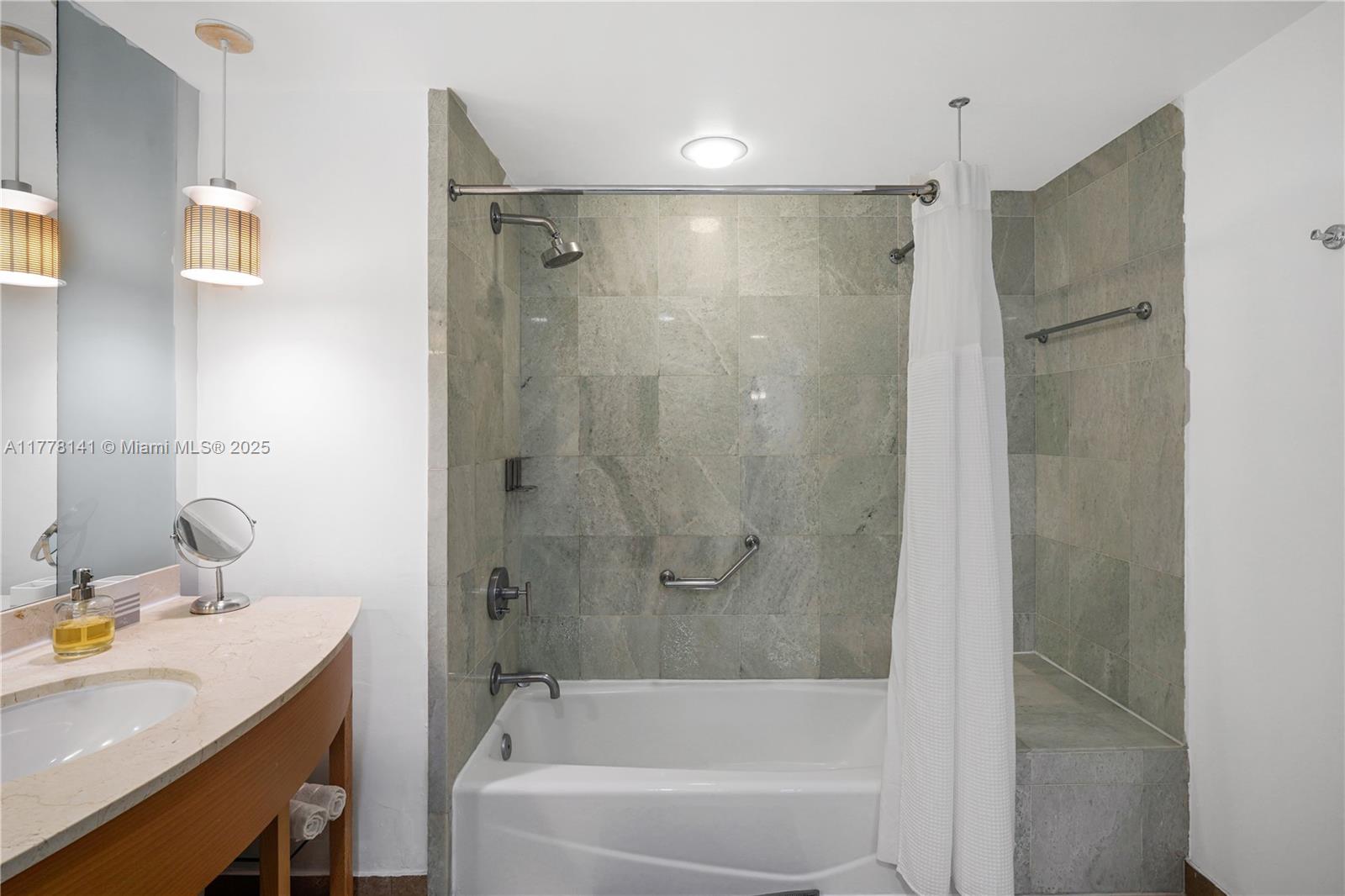 M RESORT RESIDENCES CONDO - Residential