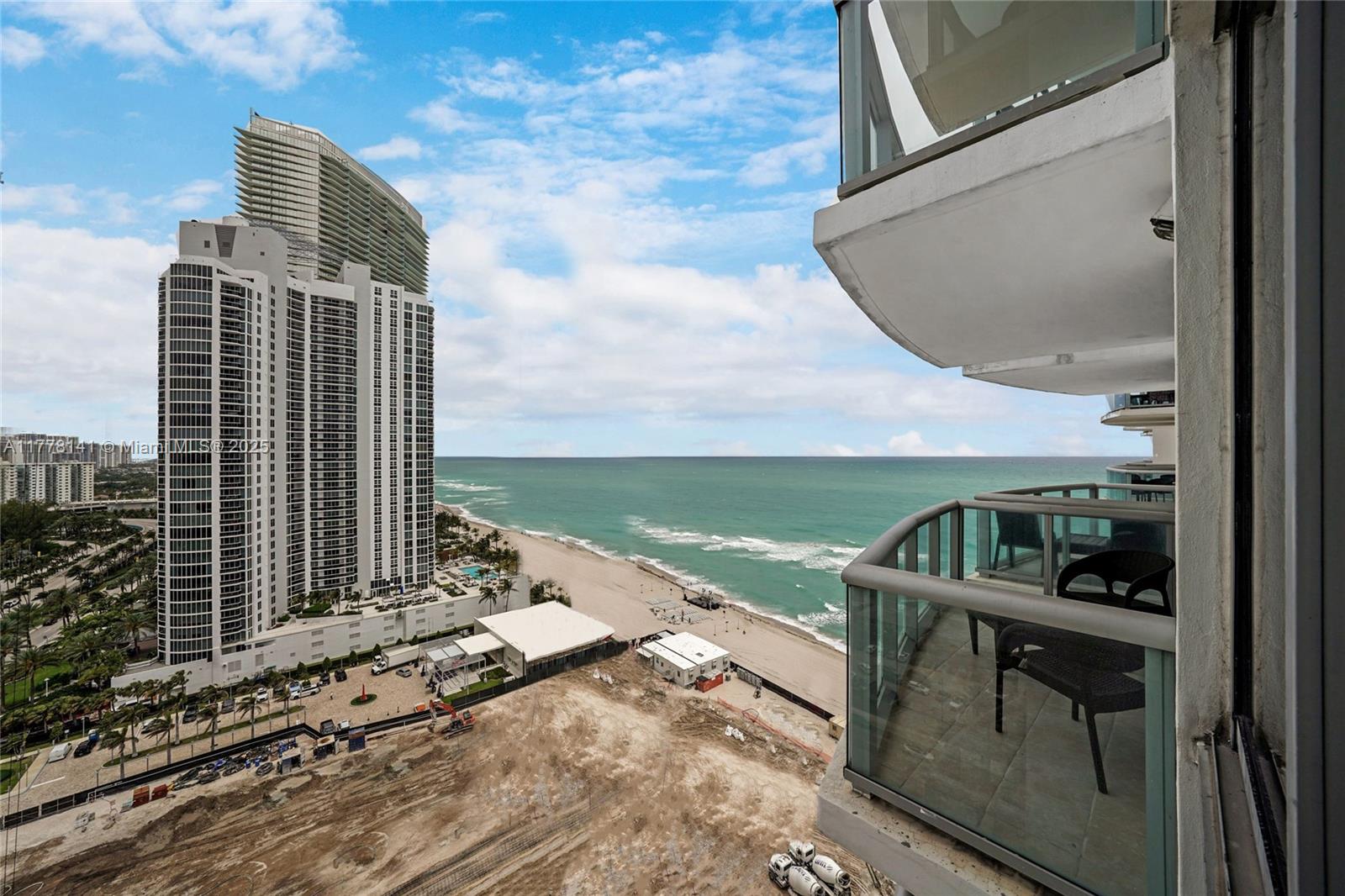 M RESORT RESIDENCES CONDO - Residential