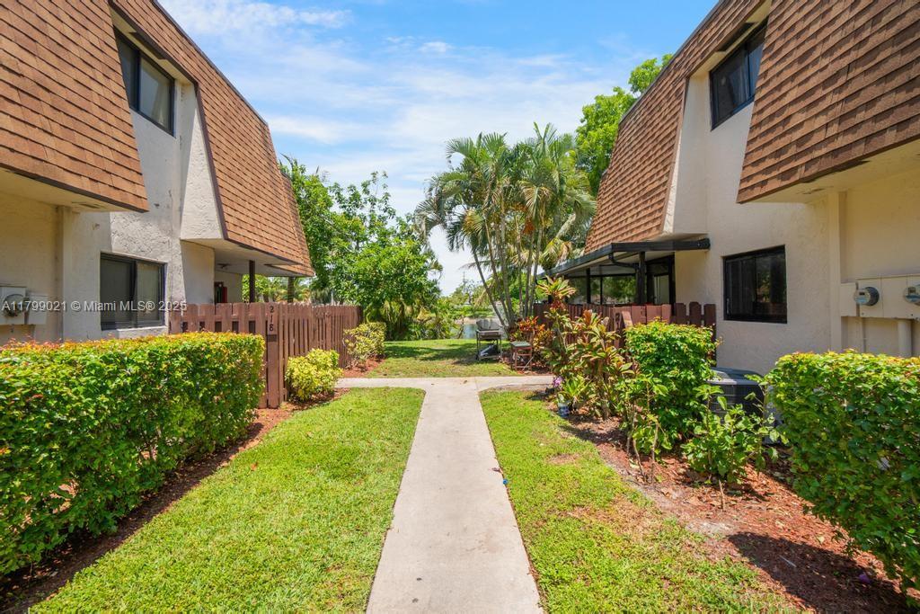 216 San Remo Blvd