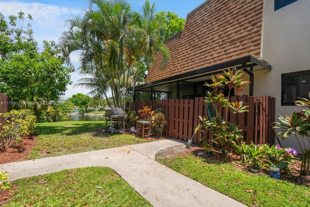 216 San Remo Blvd
