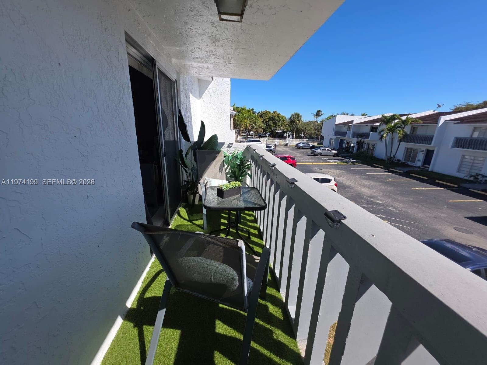 HERITAGE SQUARE CONDO - Residential