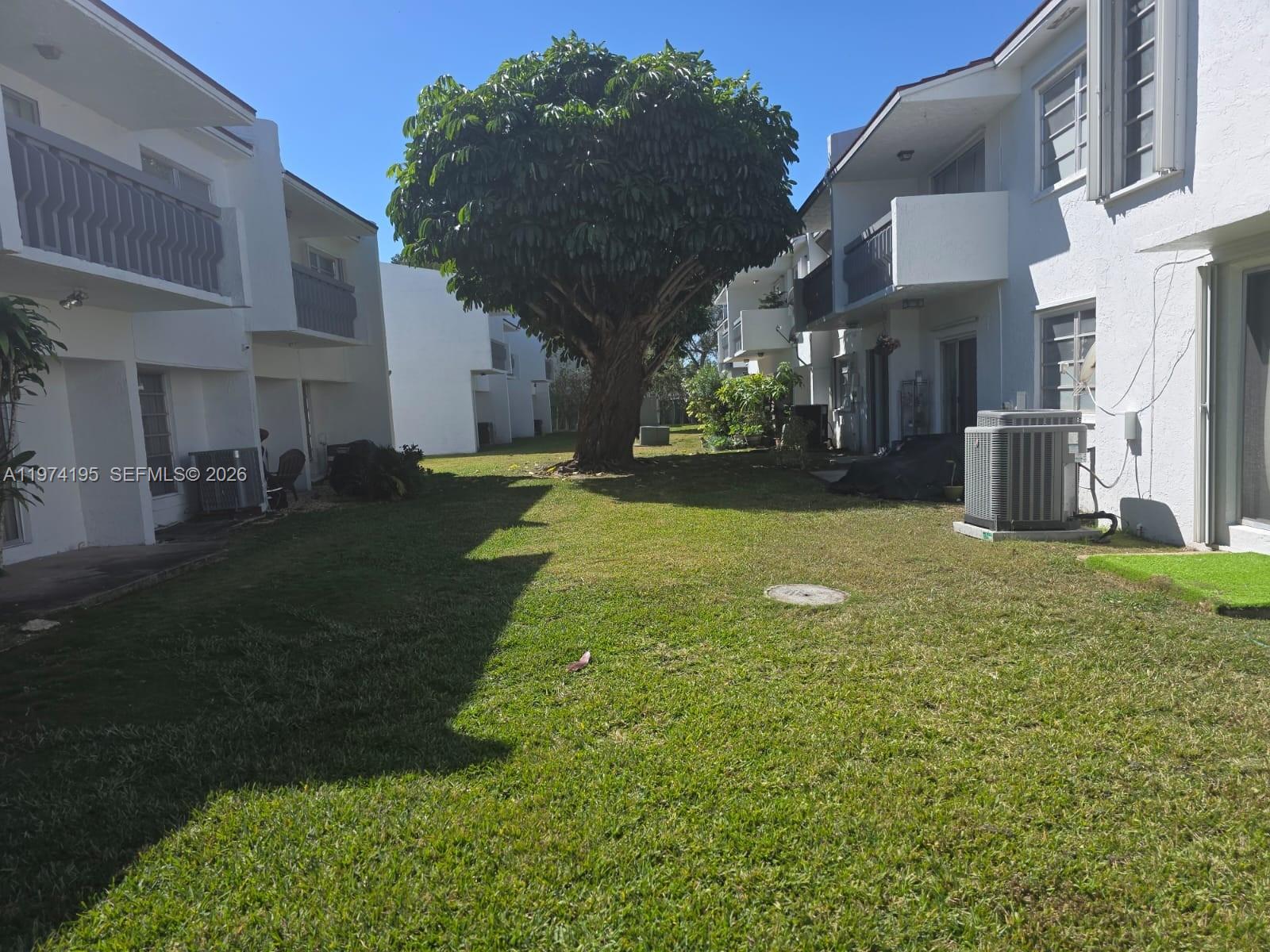 HERITAGE SQUARE CONDO - Residential