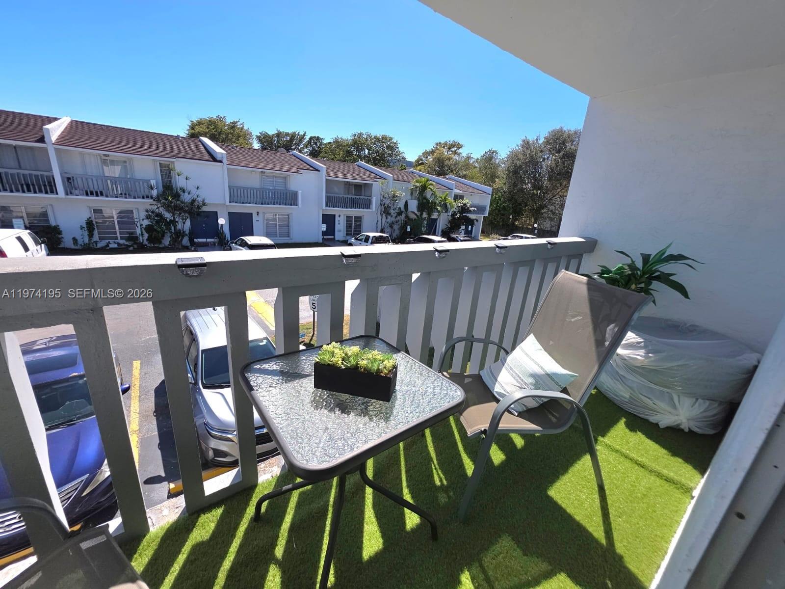 HERITAGE SQUARE CONDO - Residential