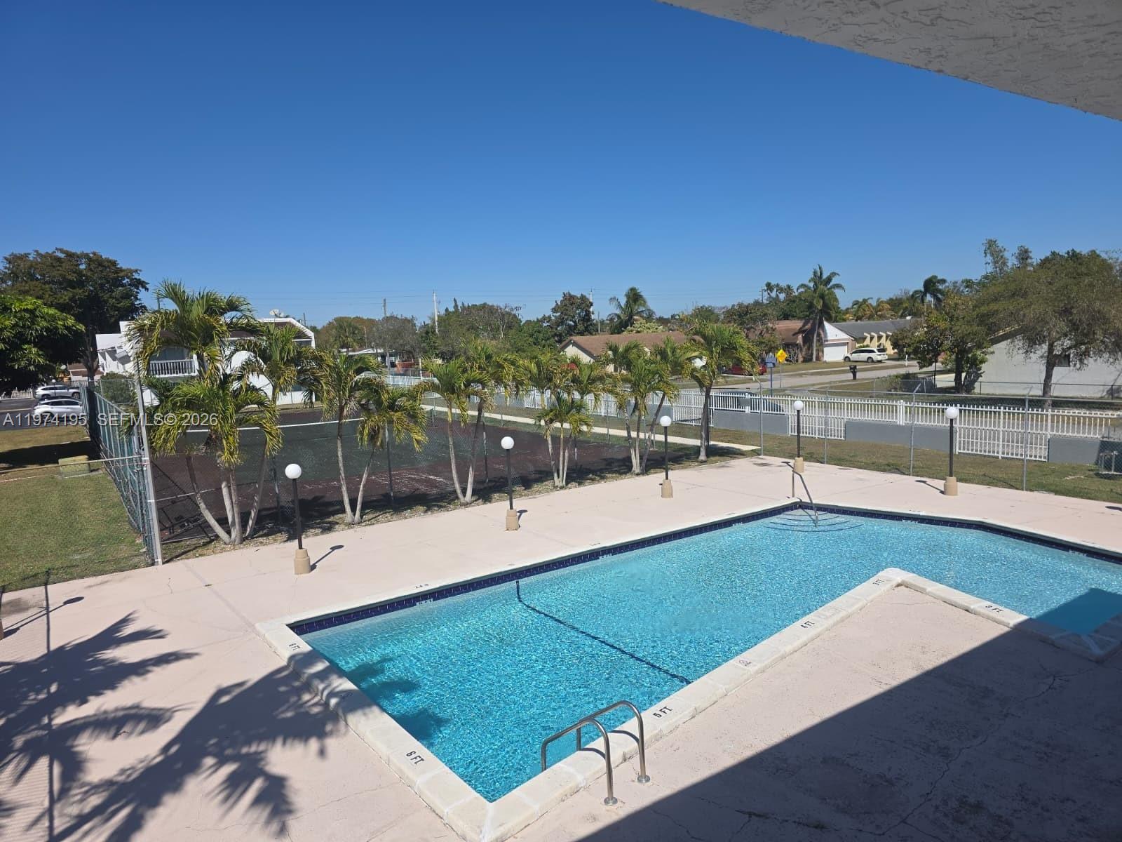 HERITAGE SQUARE CONDO - Residential