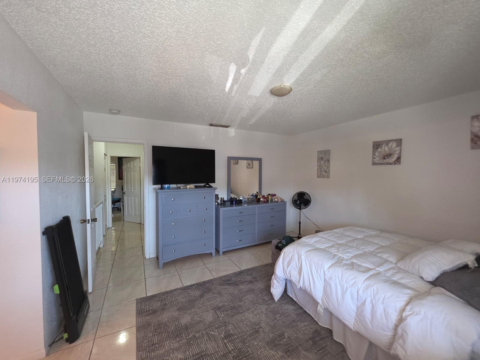 HERITAGE SQUARE CONDO - Residential