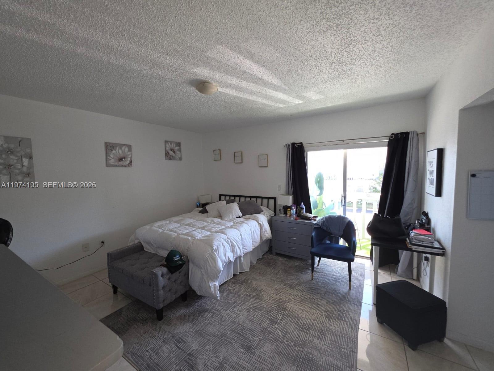 HERITAGE SQUARE CONDO - Residential