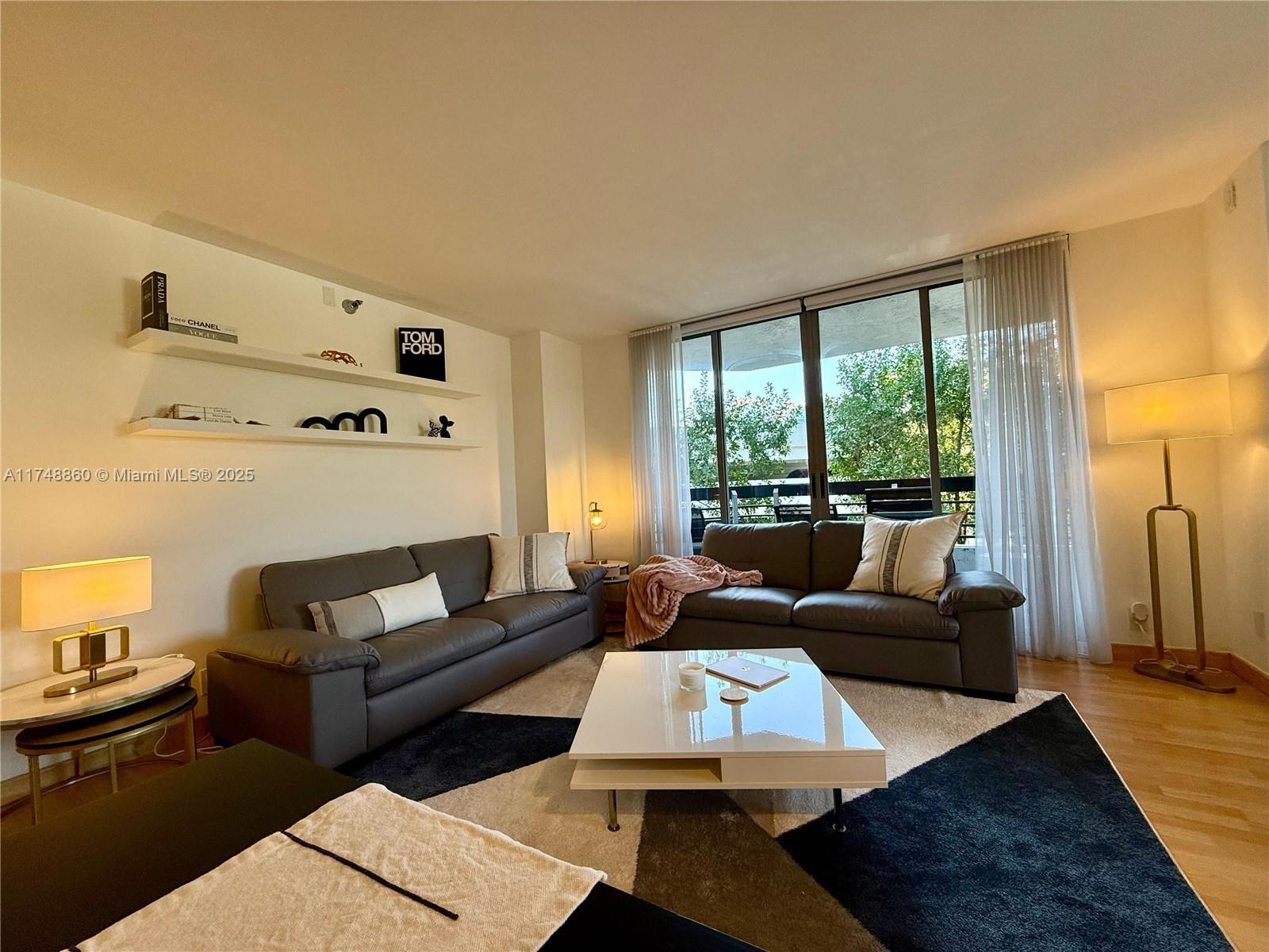 3400 Ne 192nd St 308, Aventura, Miami-Dade County, Florida - 2 Bedrooms  
2 Bathrooms - 