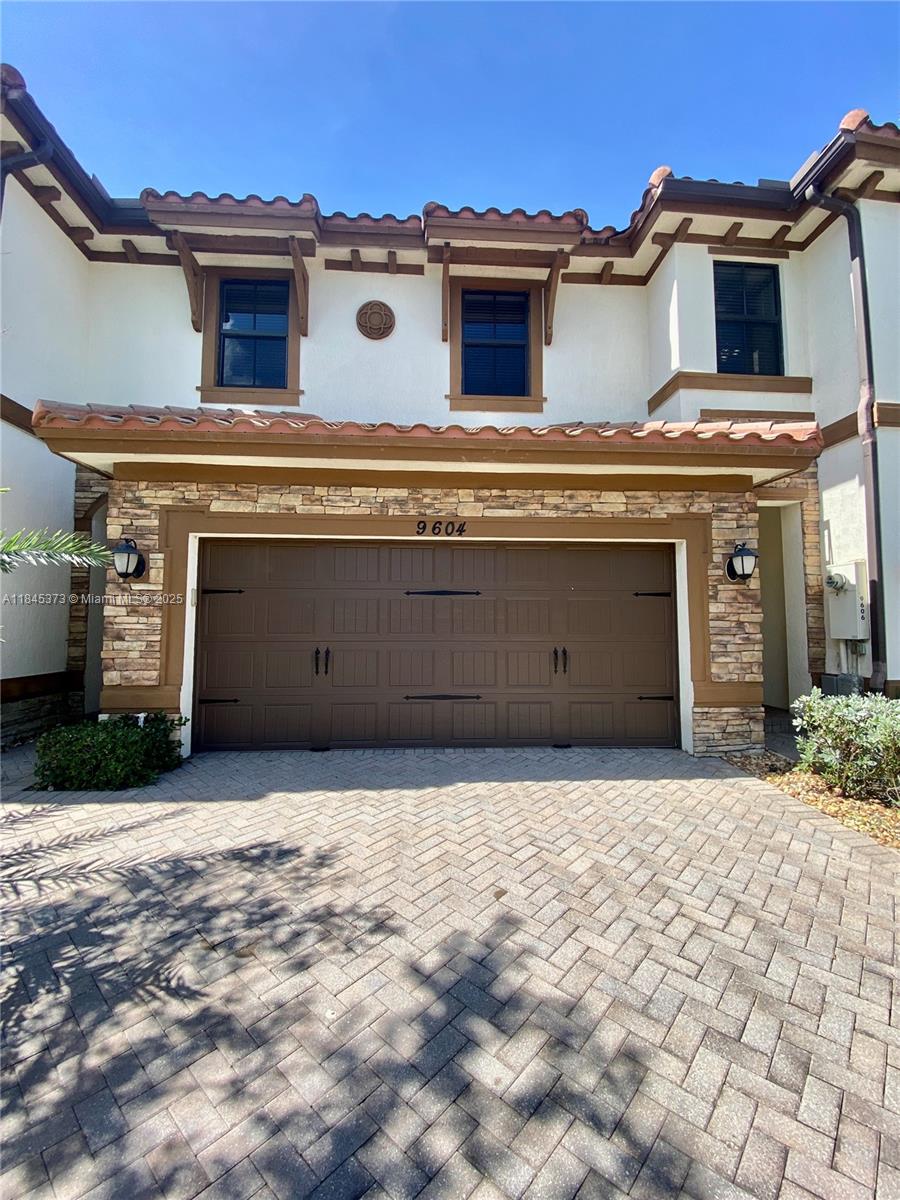 Beautiful townhouse in perfect conditions, gated community Town Parc at Miralago in Parkland, close to the pool, 3 Bedrooms, 2.5 baths, 2 Car garage, great neighborhood with excellent A rated schools, enjoy the Miralago club with amazing activities including (pool, gym, tennis, playground and more). Impact windows and doors, keyless entry, private backyard. Tile downstairs, upgraded berber carpet stairs and upstairs, upgraded
cabinets, granite, stainless steel, laundry upstairs. Property was totally painted with new LED lamps.