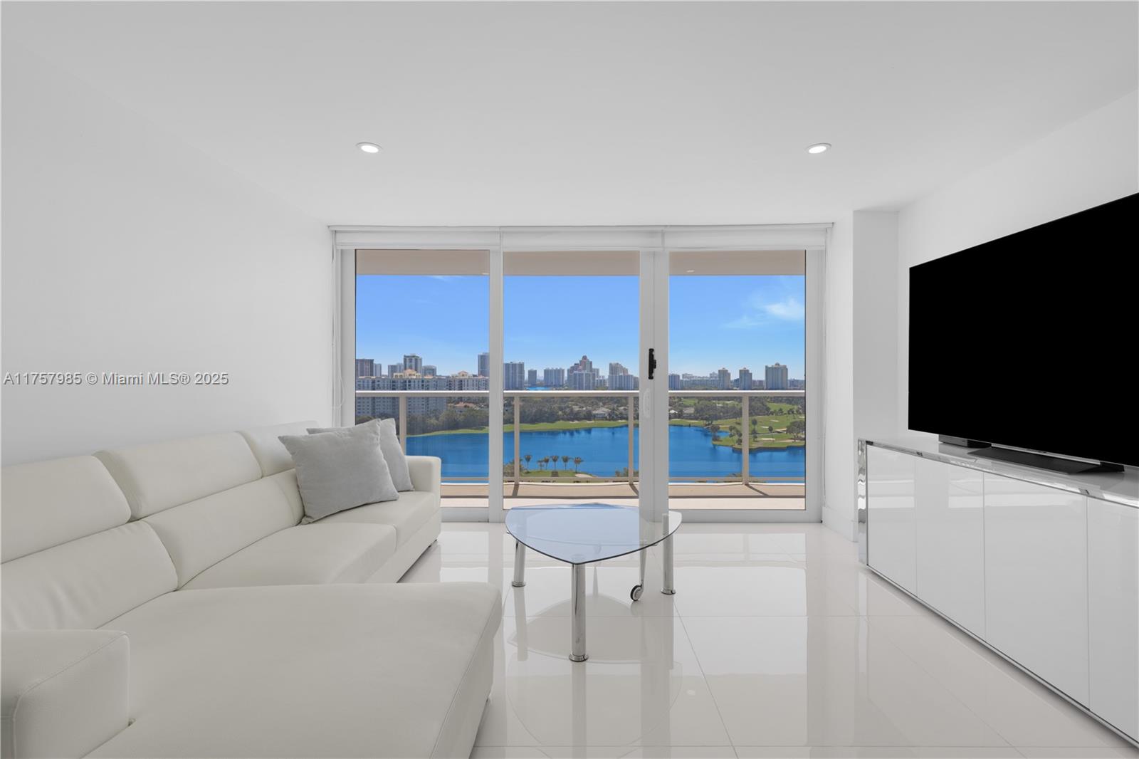 3701 N Country Club Dr 1805, Aventura, Miami-Dade County, Florida - 2 Bedrooms  
2 Bathrooms - 