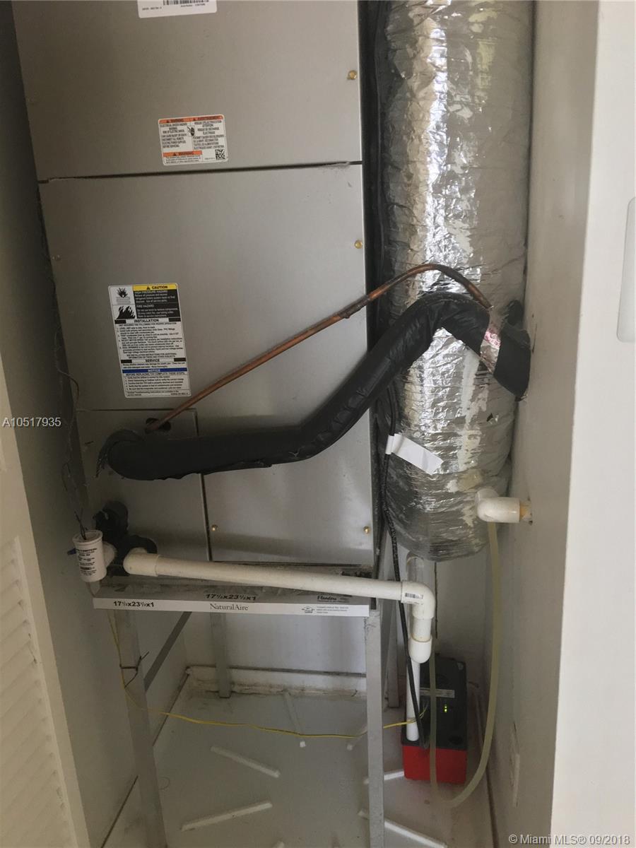 COCONUTS - Residential Lease