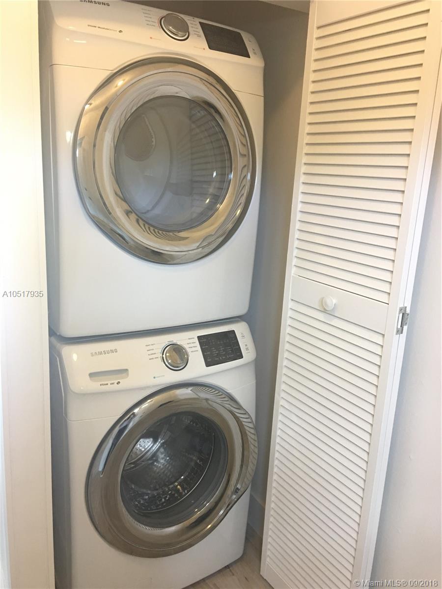 COCONUTS - Residential Lease