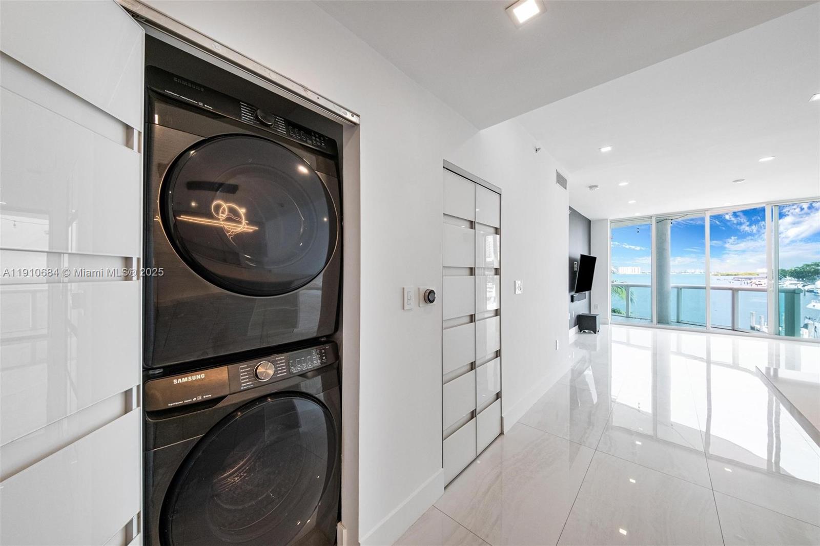 360 CONDO C - Residential