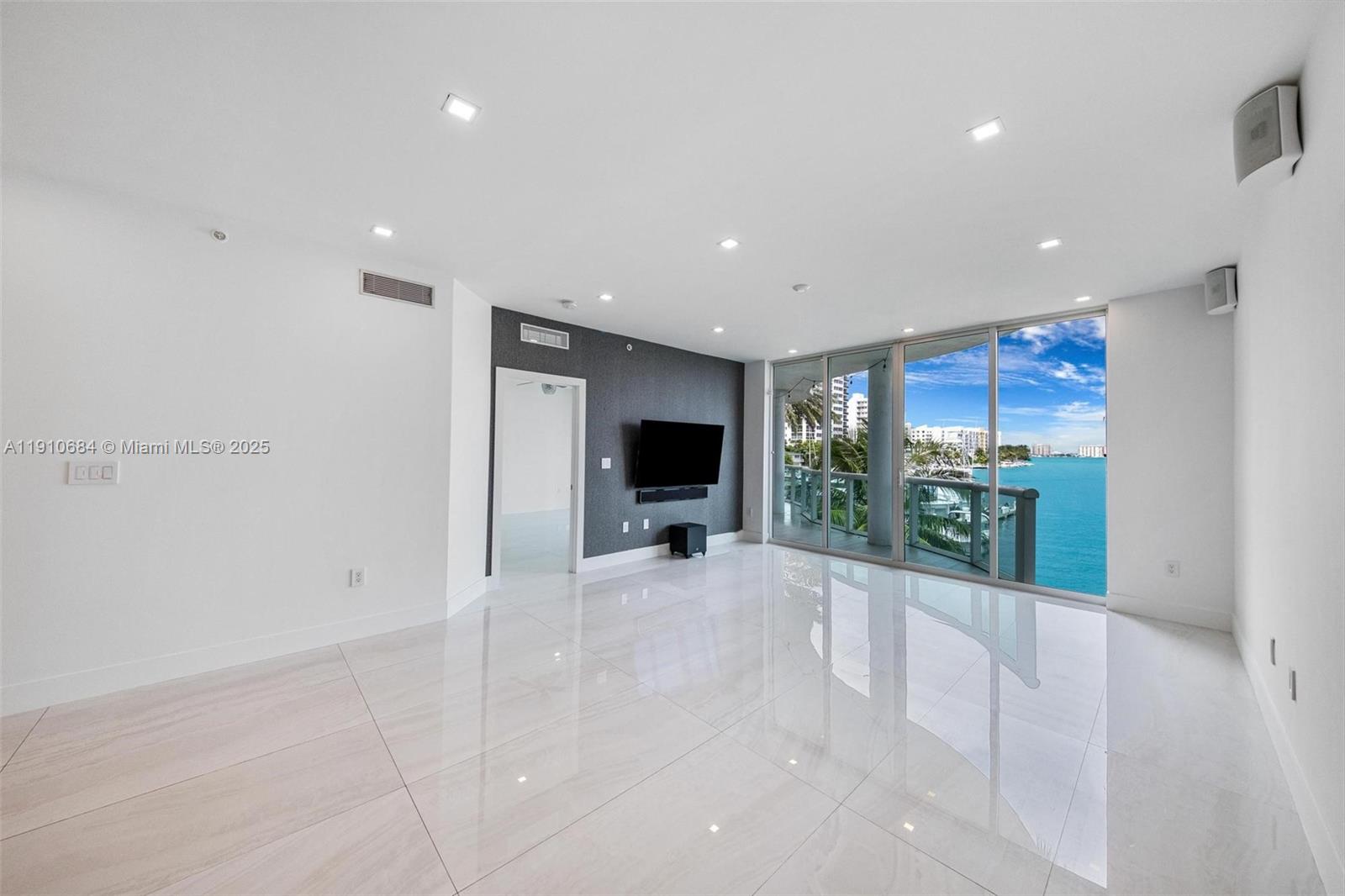 360 CONDO C - Residential