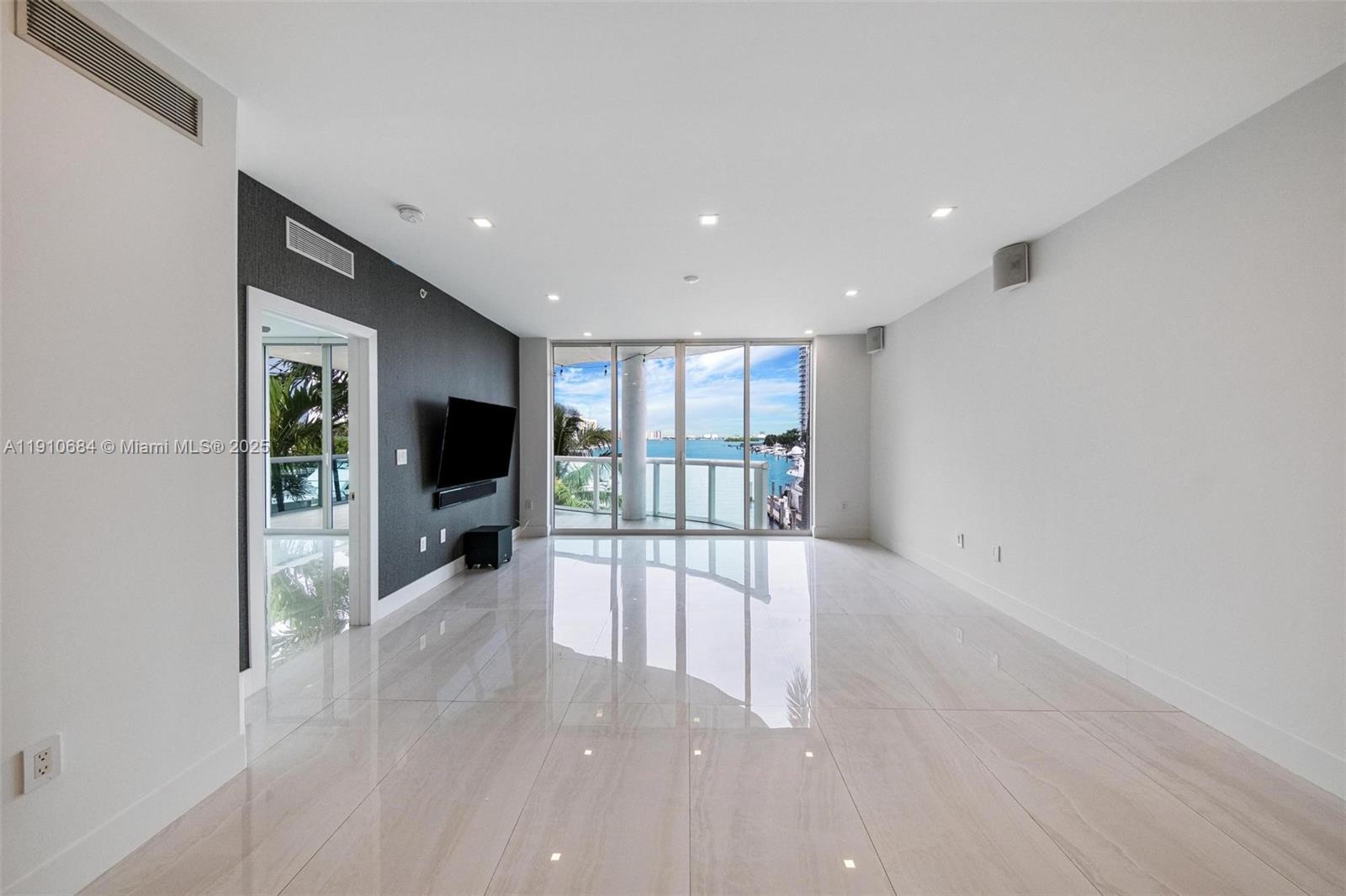 360 CONDO C - Residential