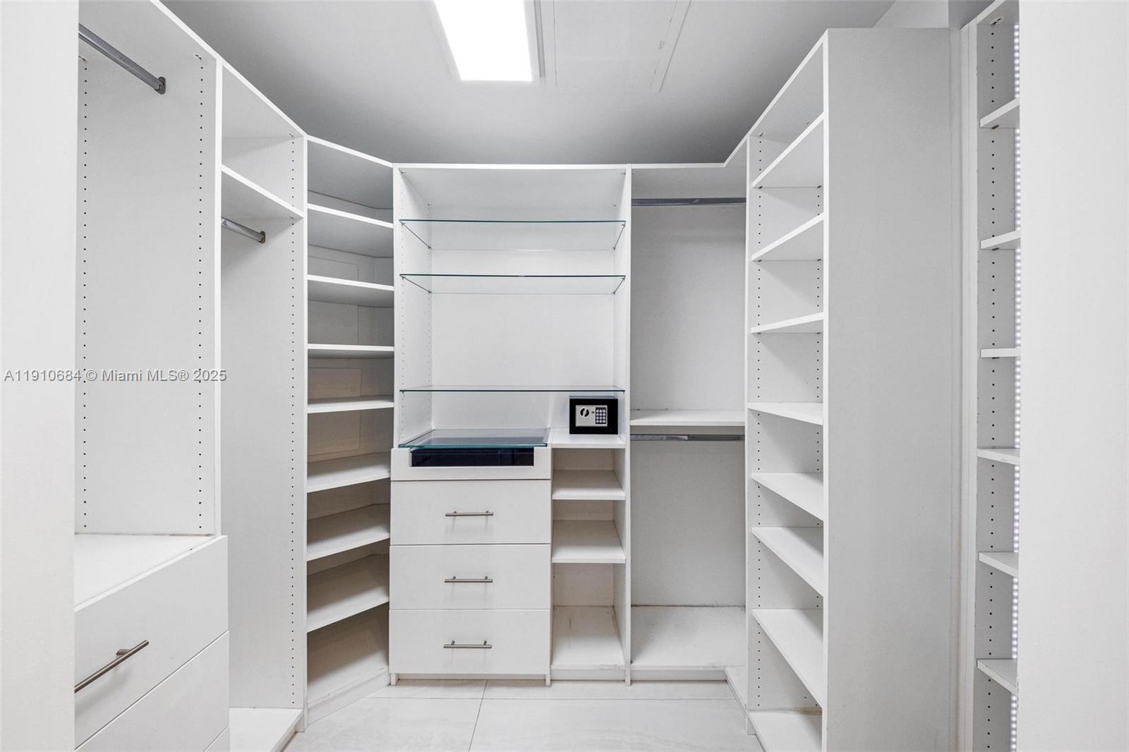 360 CONDO C - Residential