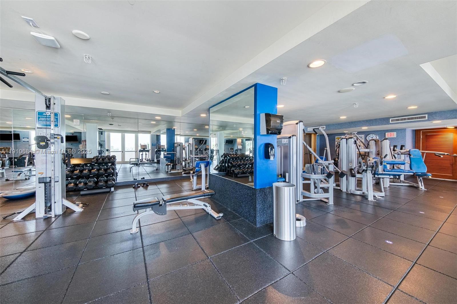 360 CONDO C - Residential