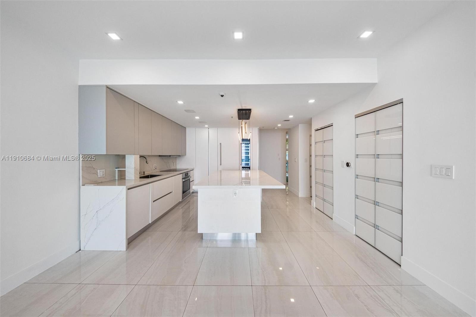 360 CONDO C - Residential