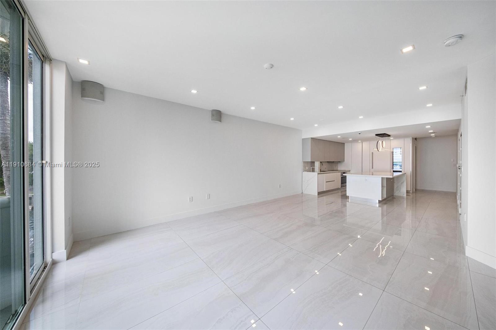 360 CONDO C - Residential