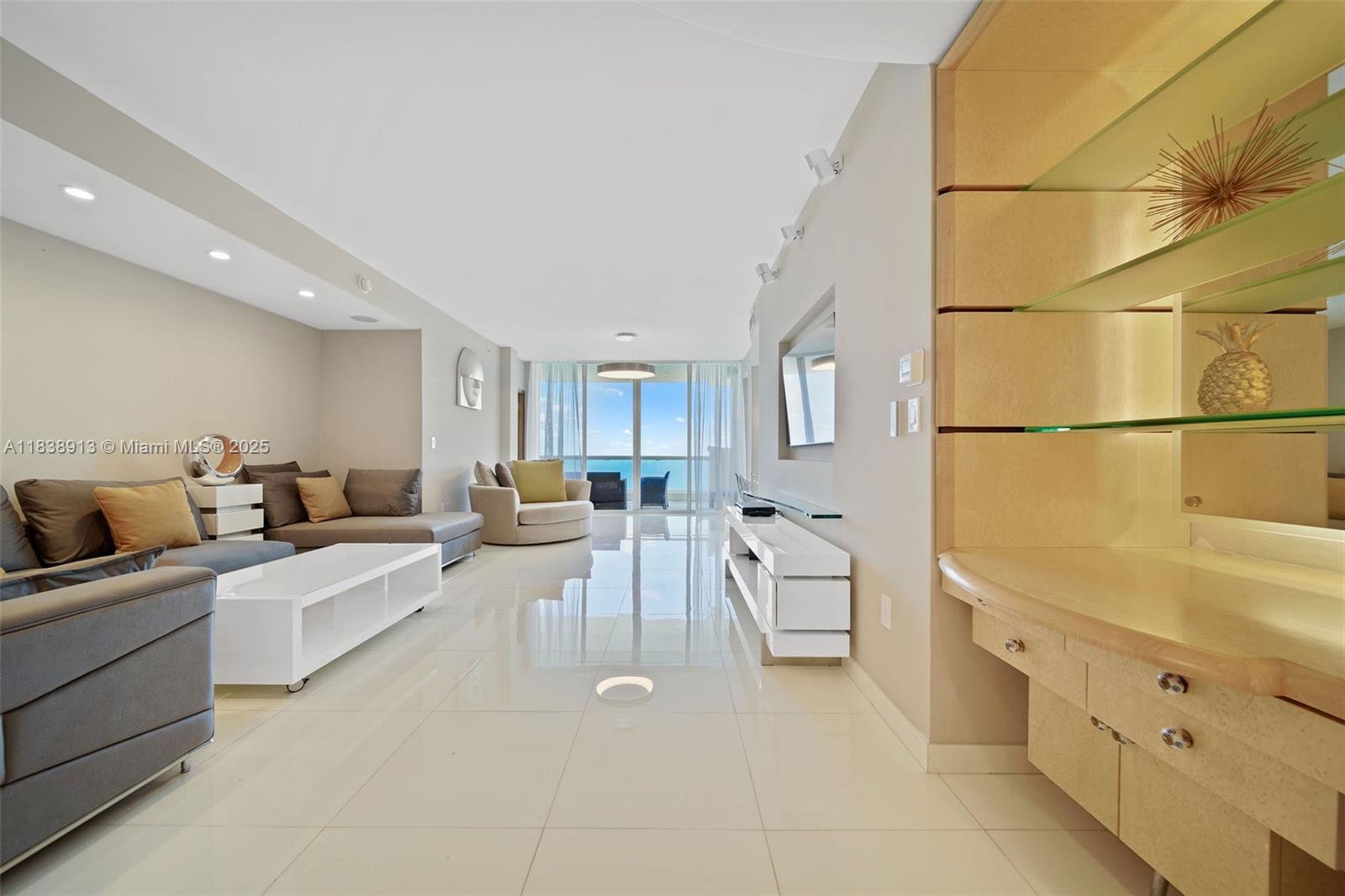 17875 Collins Ave 4205