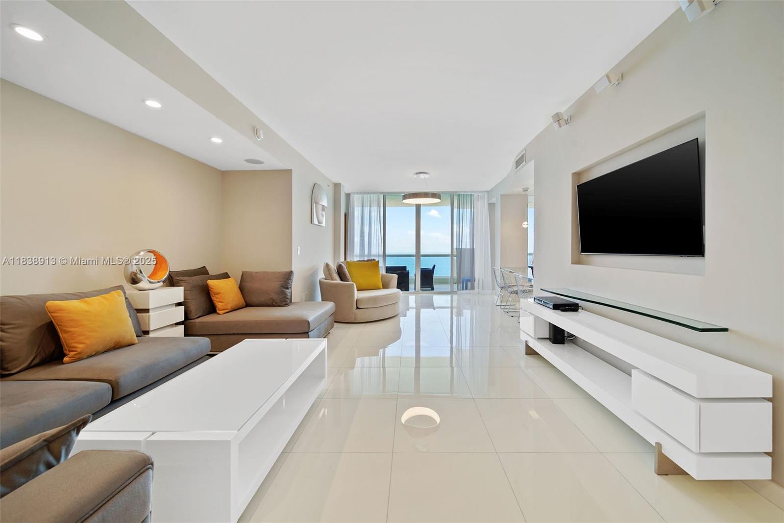 17875 Collins Ave 4205