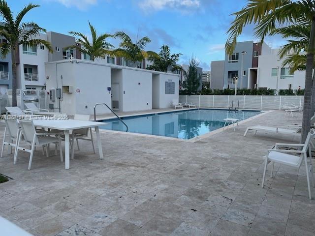 RIVERWOOD - Residential