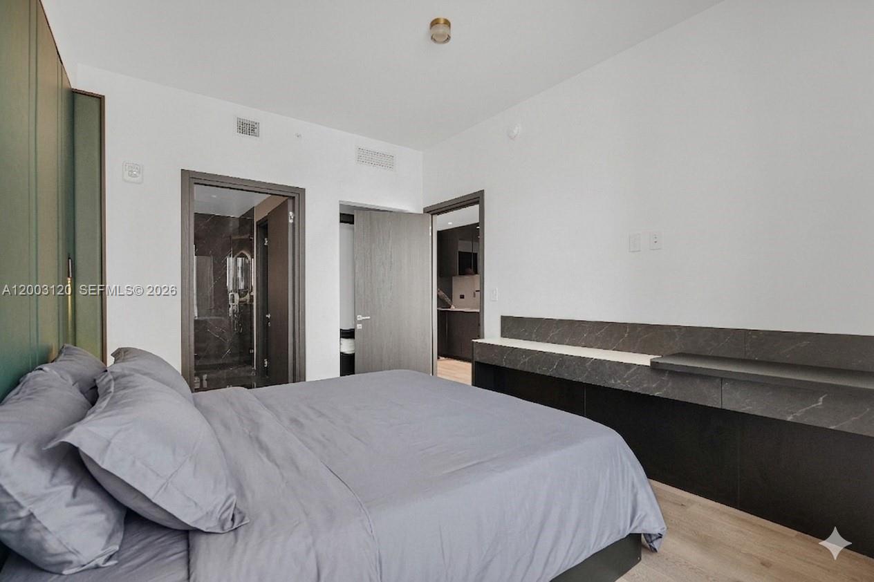 MIAMI NORTH - Residential