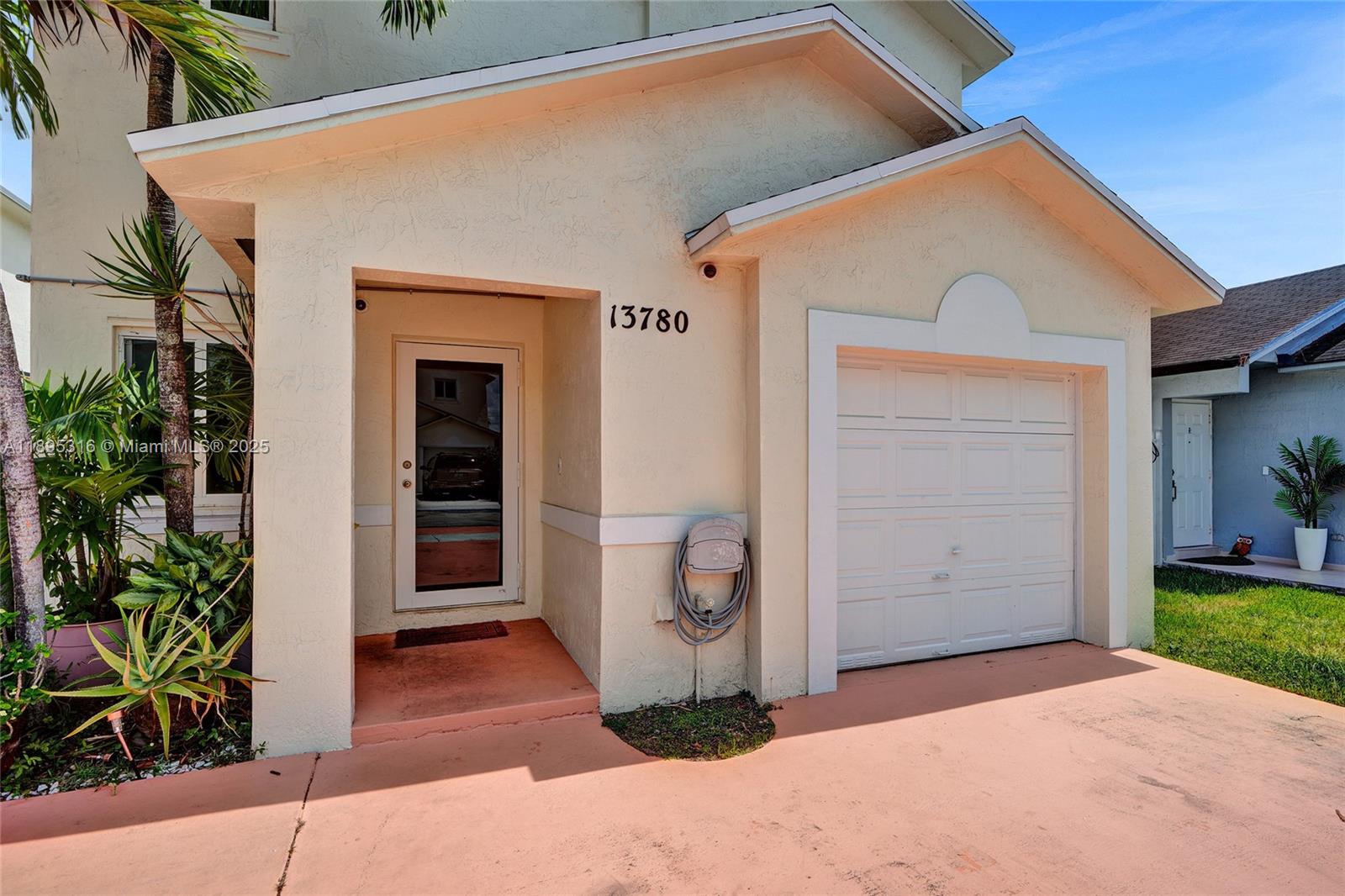 MONACO DREAM HOMES - Residential