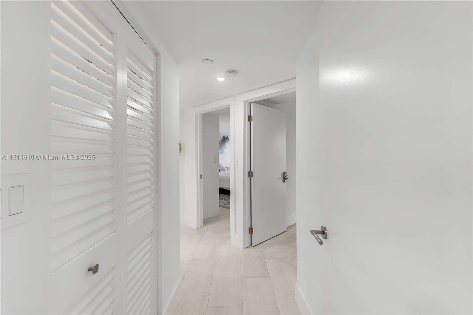 OCEAN 88 CONDOMINIUM - Residential