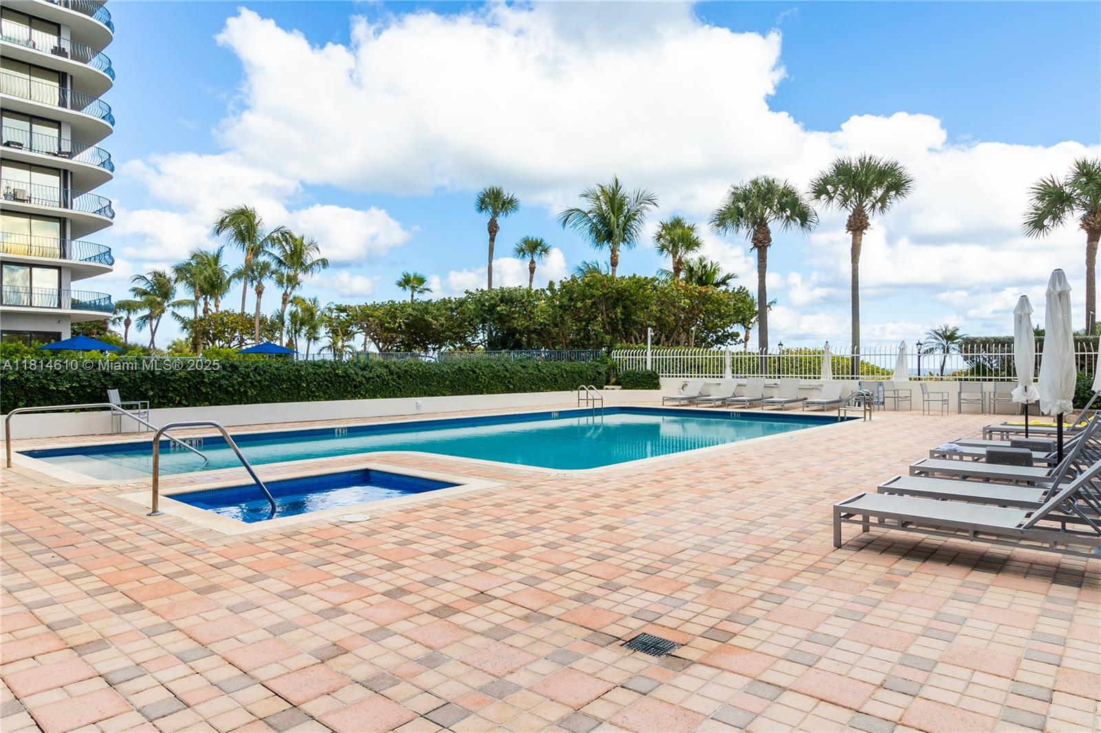 OCEAN 88 CONDOMINIUM - Residential