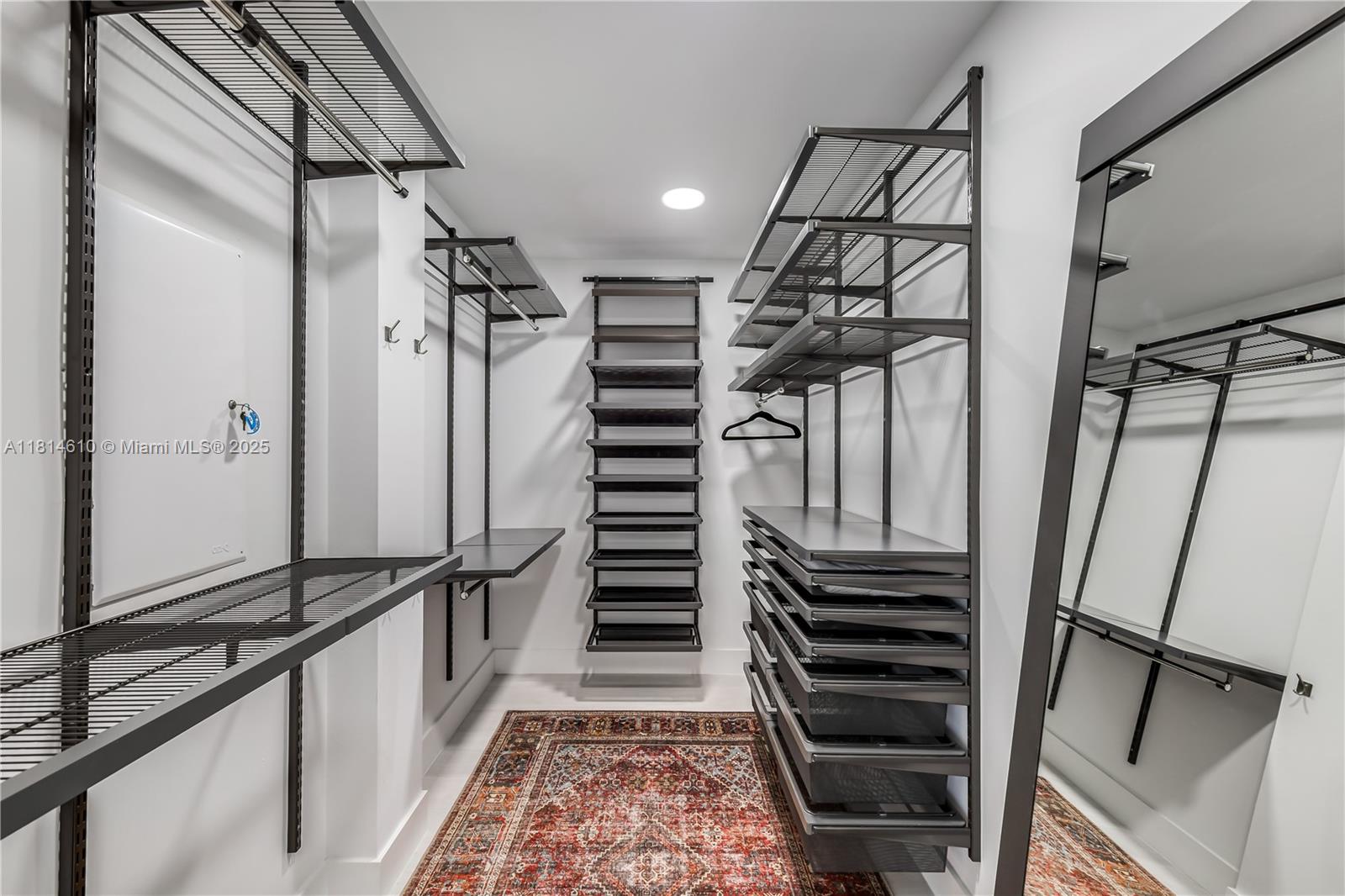 OCEAN 88 CONDOMINIUM - Residential