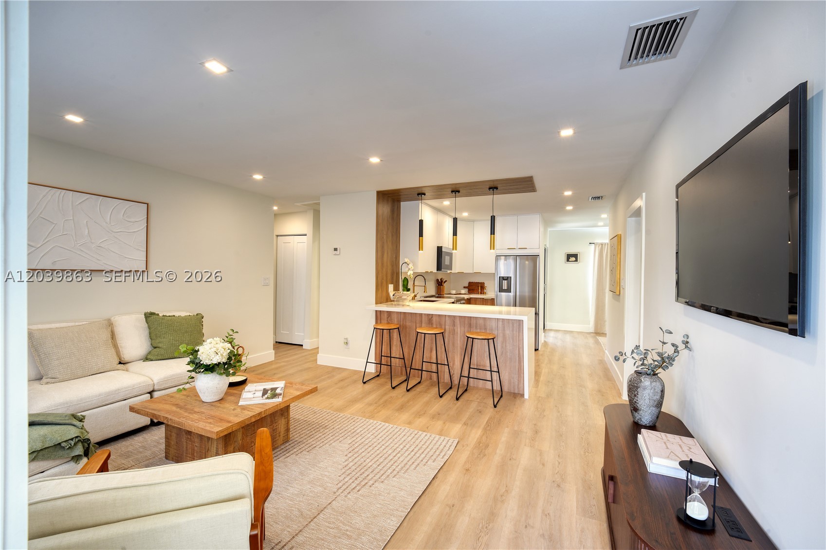 654 NW 45th St