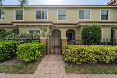 370 Lake Monterey Cir Boynton Beach FL 33426