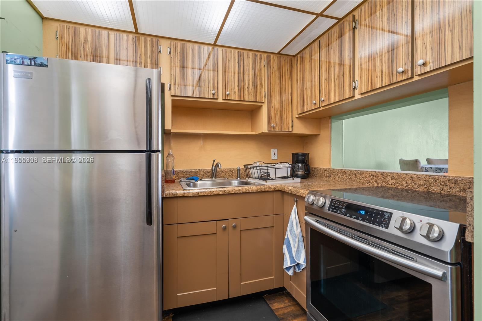 POINT EAST SEC II CONDO - Residential Lease