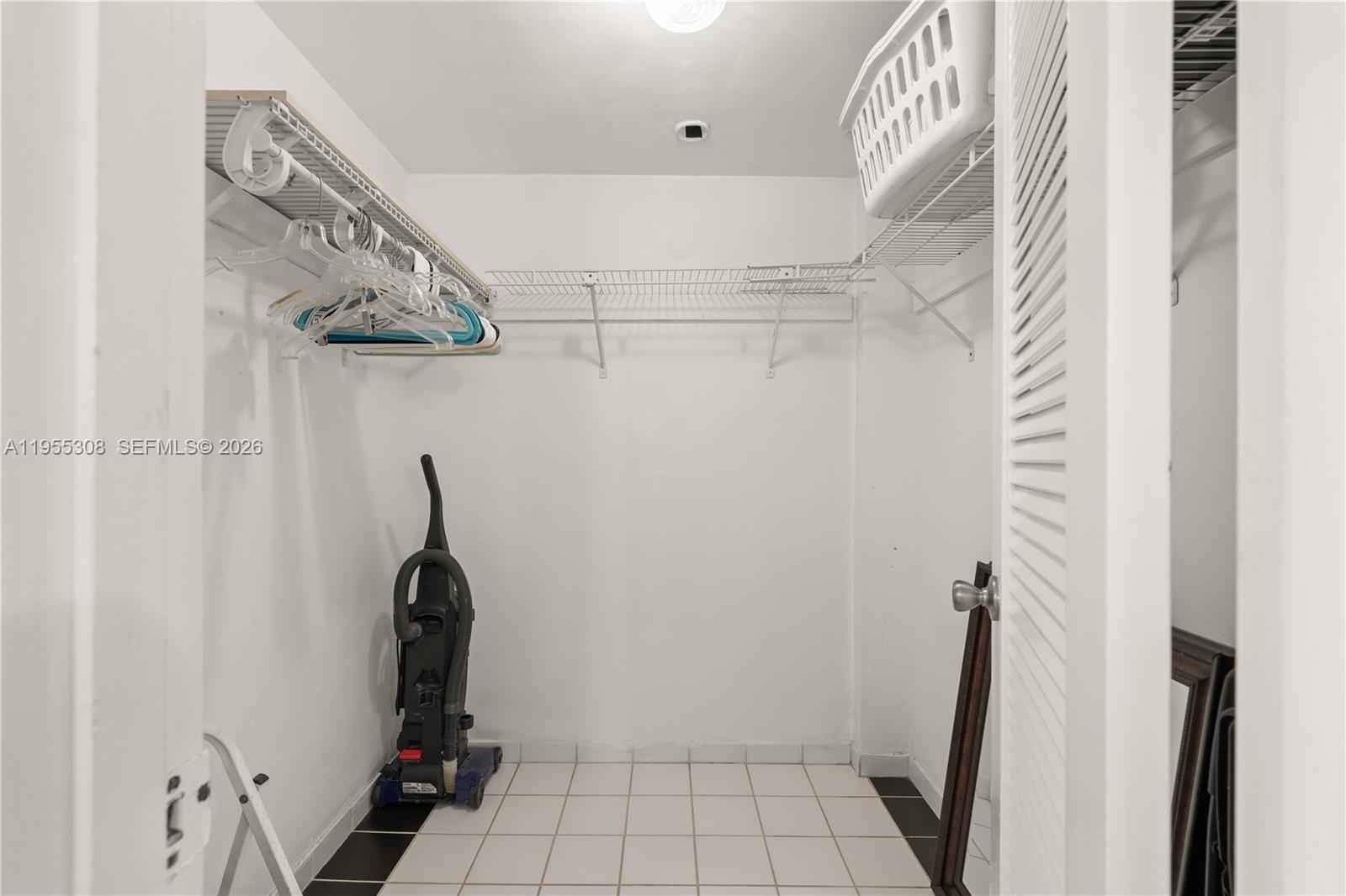 POINT EAST SEC II CONDO - Residential Lease