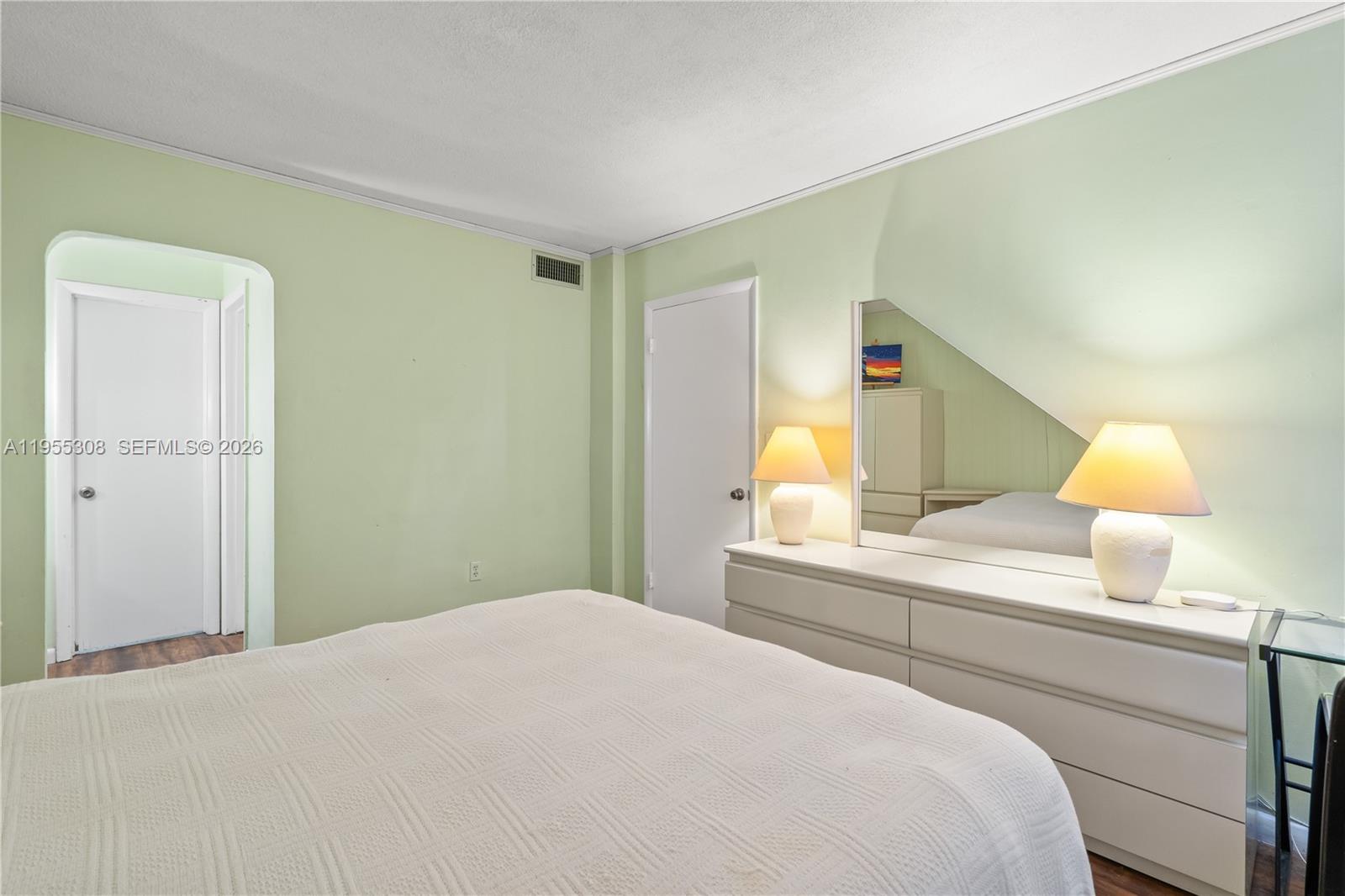 POINT EAST SEC II CONDO - Residential Lease