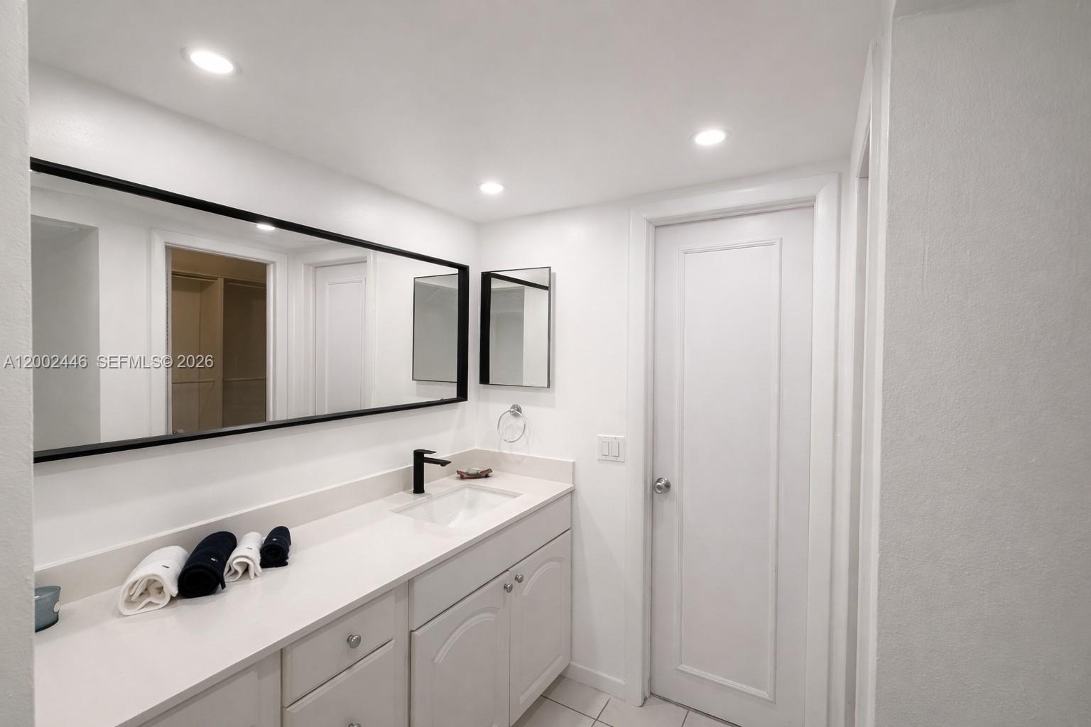 THE PALMS OF KEY BISCAYNE - Residential