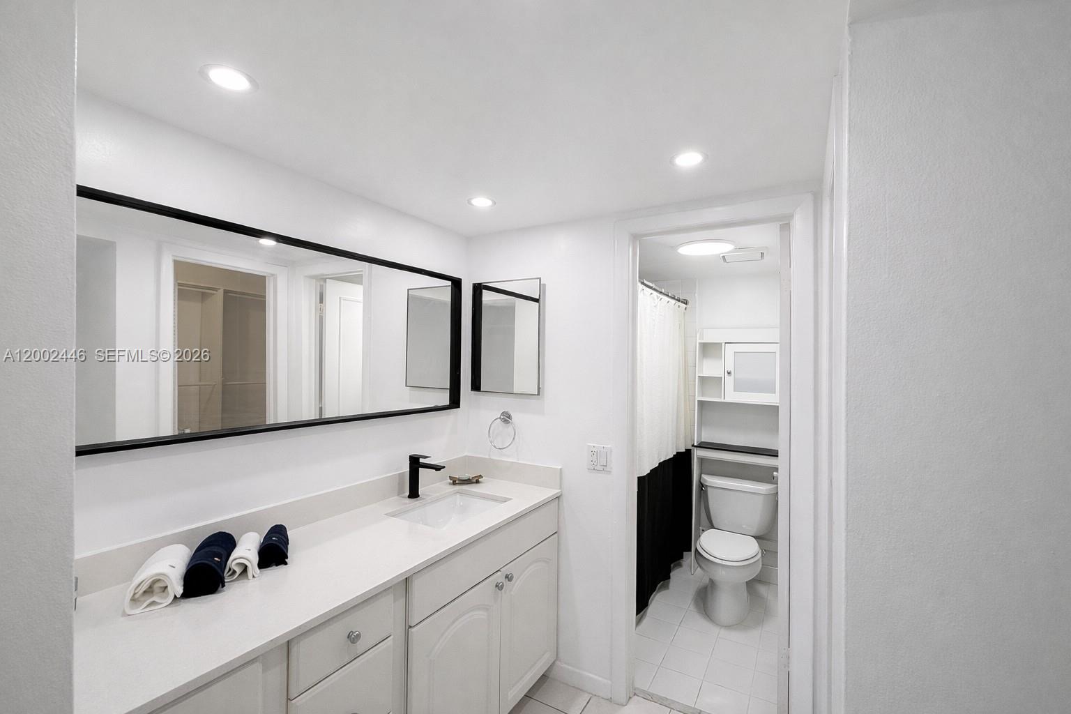 THE PALMS OF KEY BISCAYNE - Residential