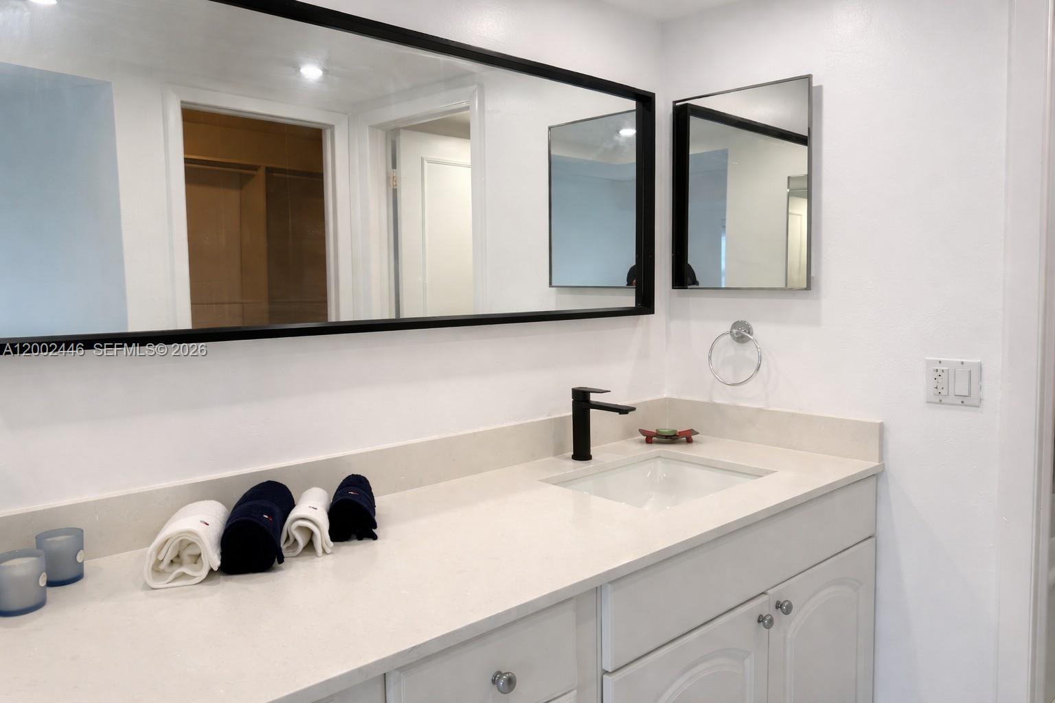 THE PALMS OF KEY BISCAYNE - Residential