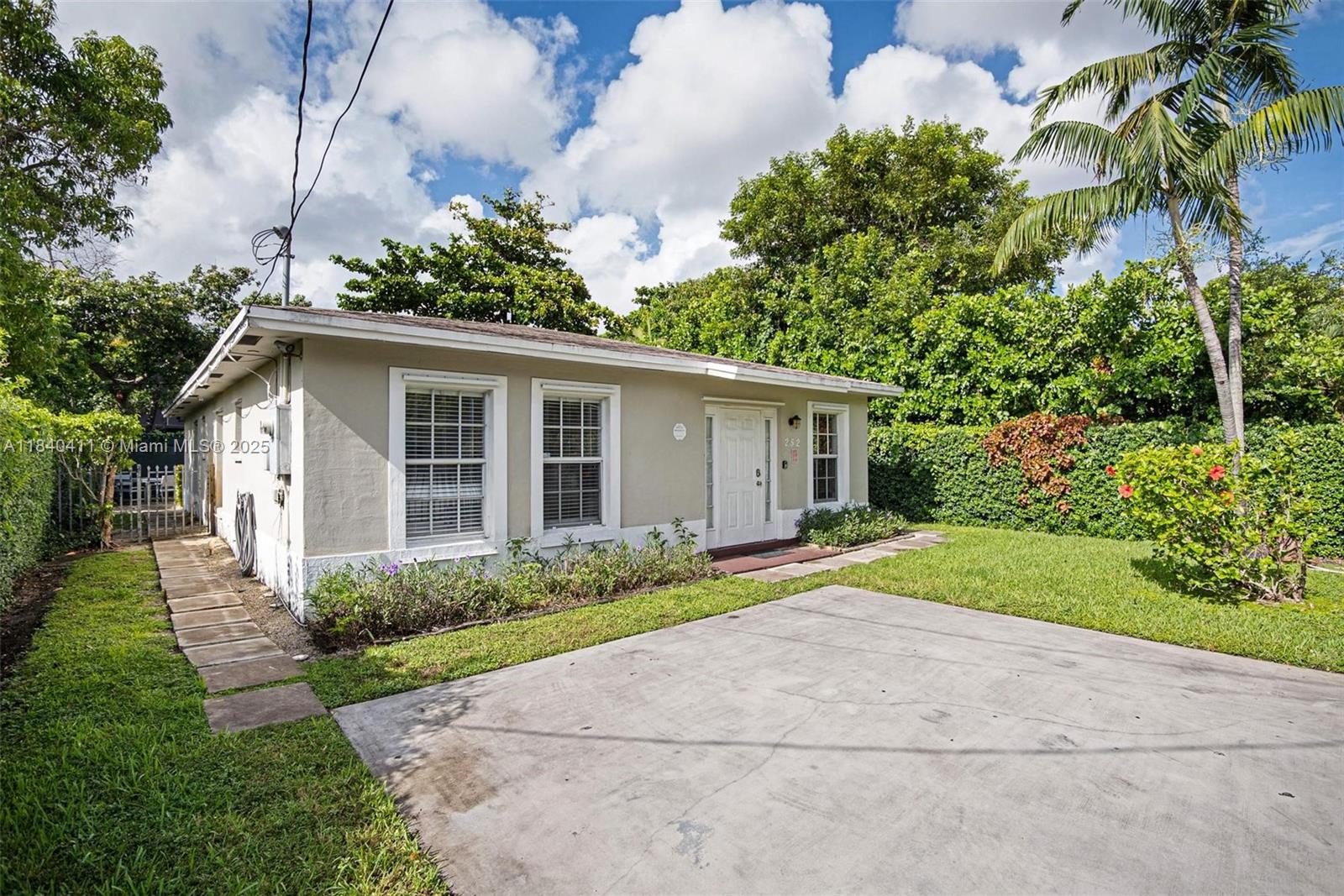 252 NW 40th St A