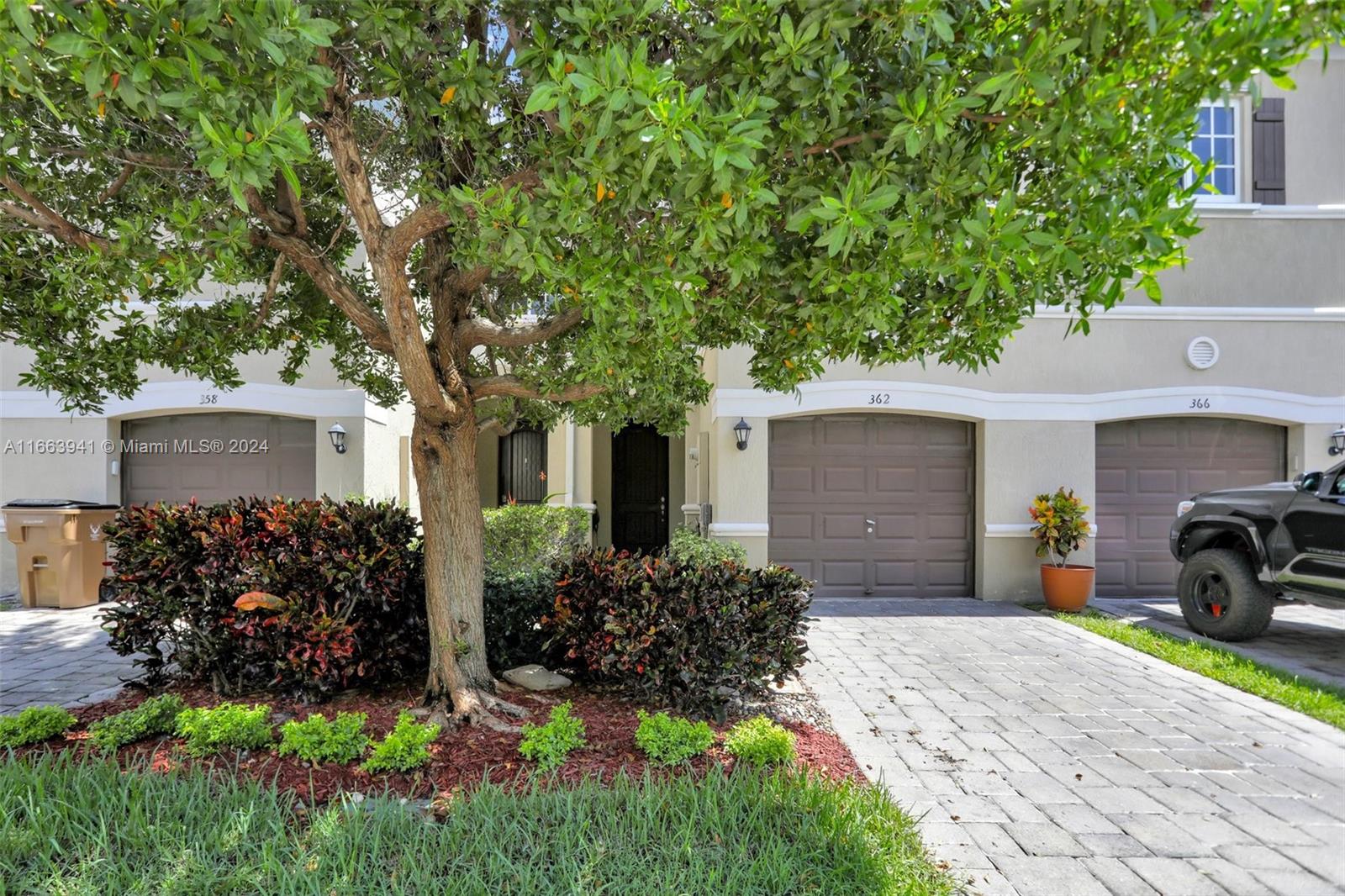 Property for Sale at 362 Se 1st Way 362, Deerfield Beach, Broward County, Florida - Bedrooms: 3 
Bathrooms: 3  - $459,000