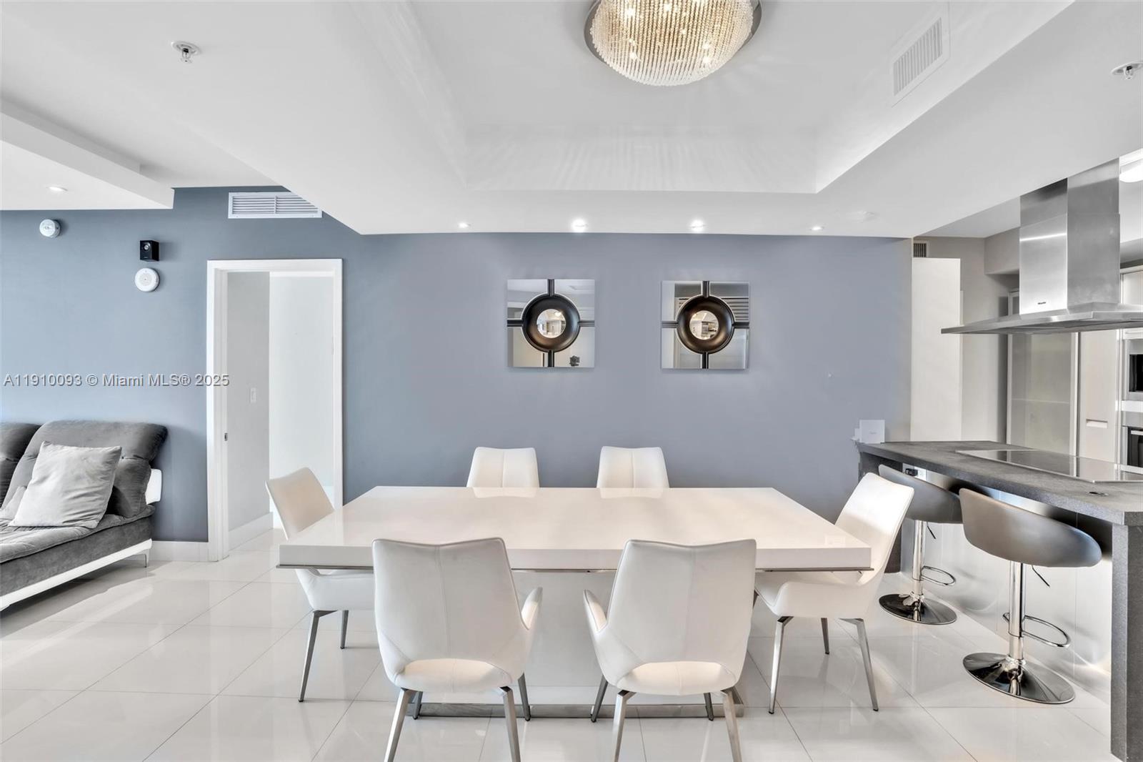 TRUMP ROYALE CONDO - Residential Lease