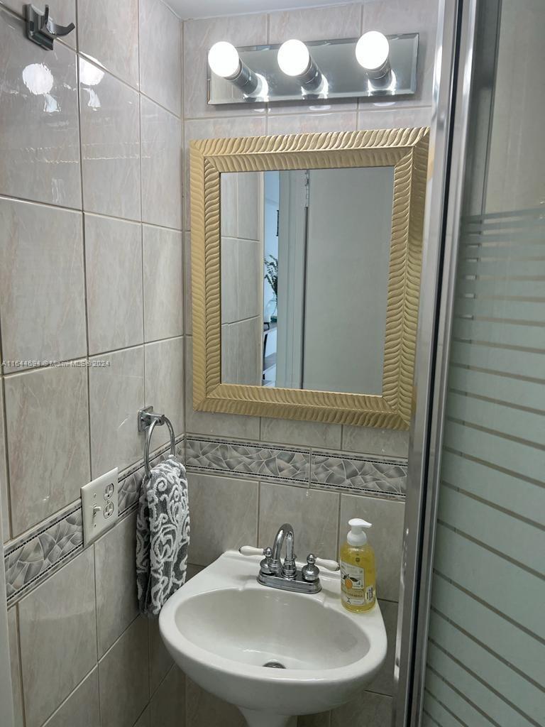 THE ISLES CONDO - Residential Lease