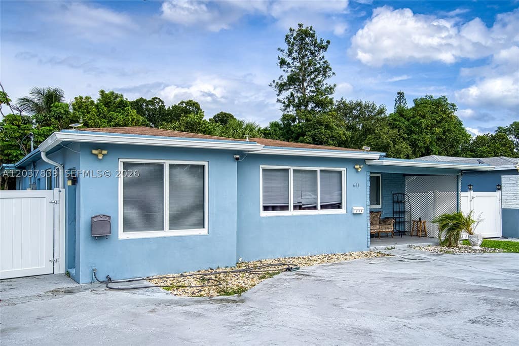 Photo of 644 SW 7th Ct #0, Hallandale Beach, FL 33009 (MLS # A12037839)