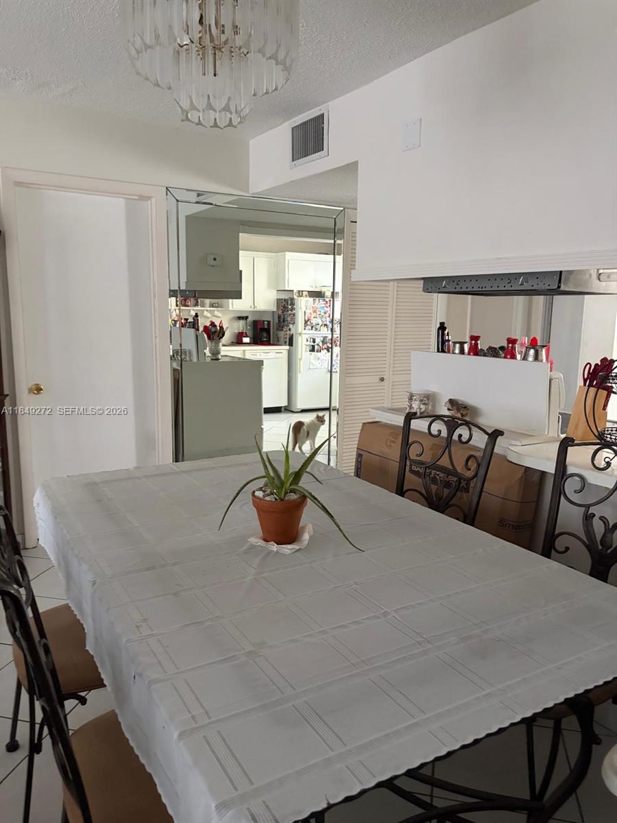 FIRST GULFSTREAM GARDEN - Residential