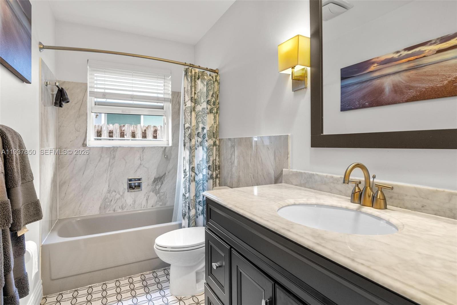 IMPERIAL POINT 3RD SEC - Residential