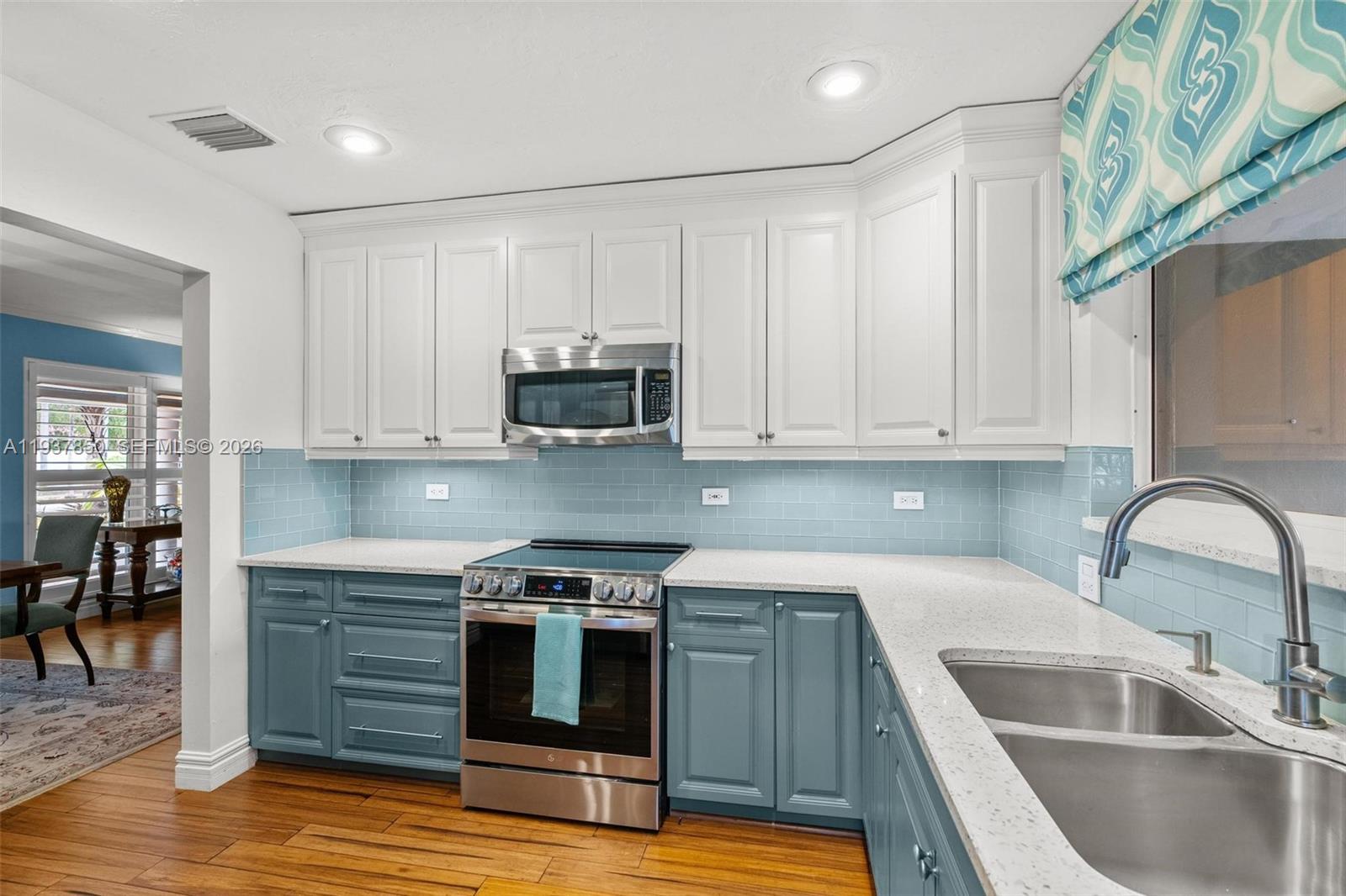 IMPERIAL POINT 3RD SEC - Residential