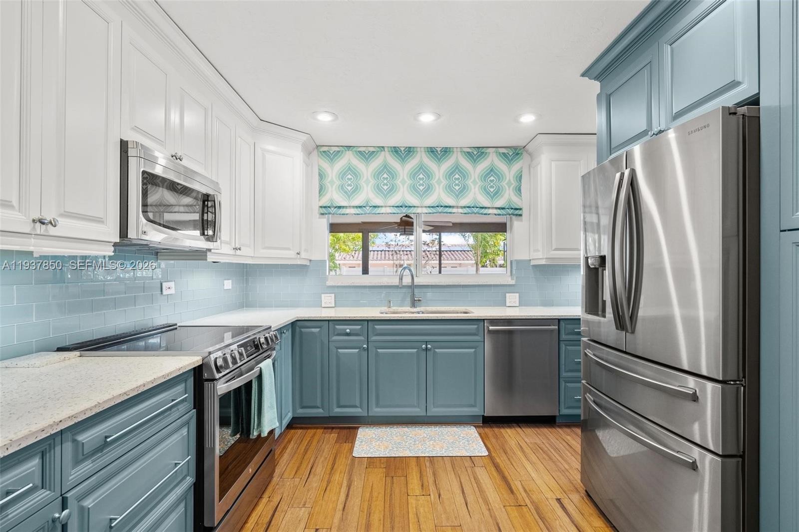 IMPERIAL POINT 3RD SEC - Residential