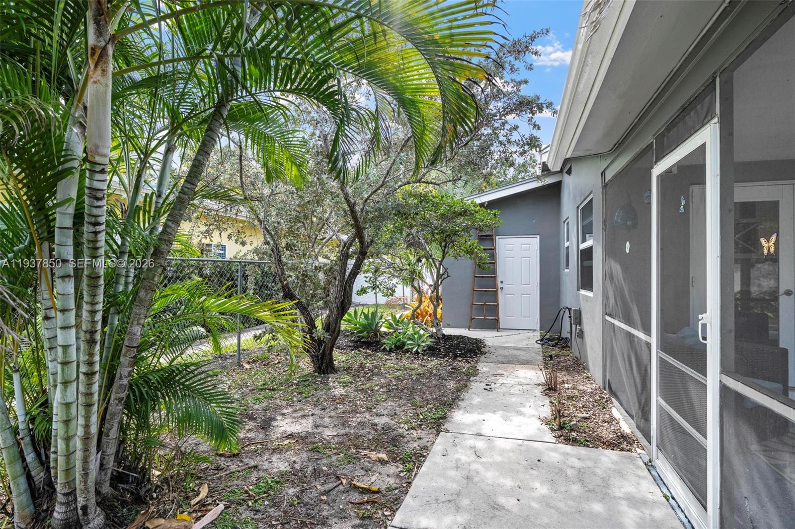 IMPERIAL POINT 3RD SEC - Residential