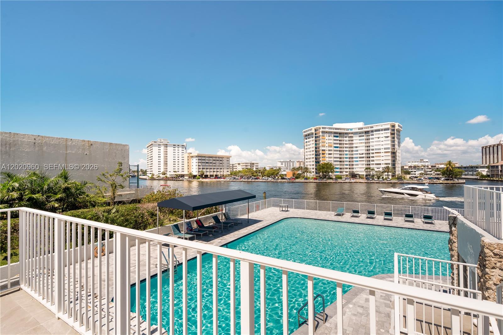 PLAZA TOWERS SOUTH CONDO - Residential