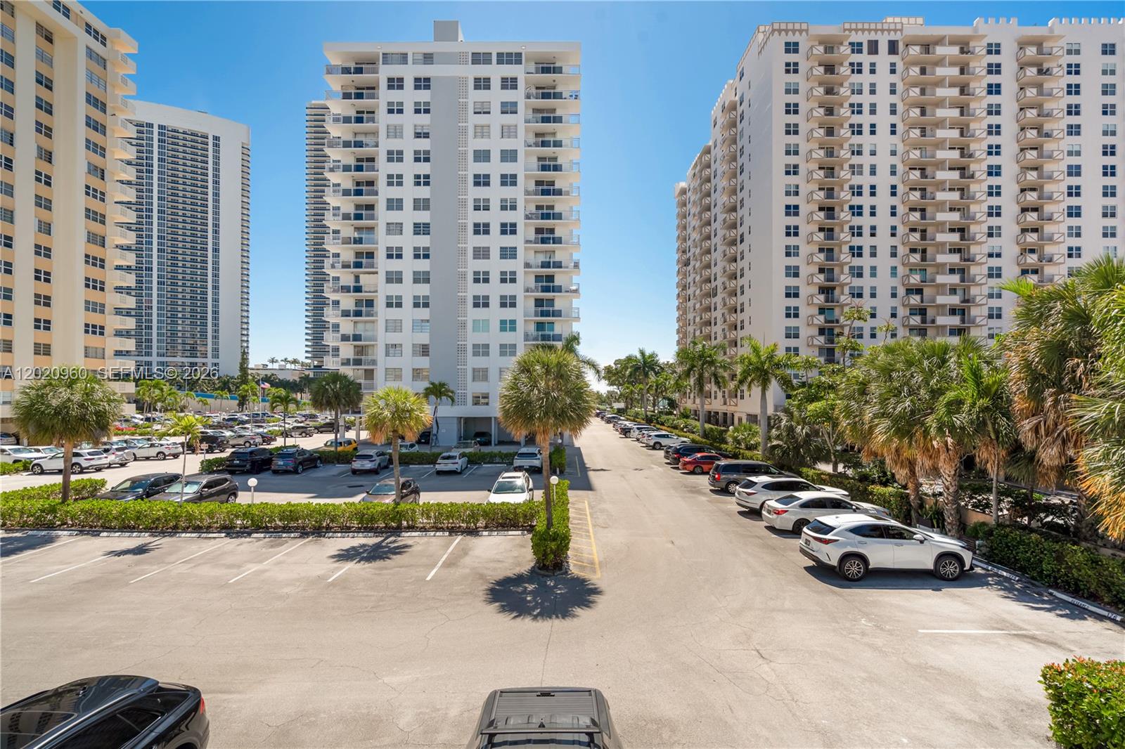 PLAZA TOWERS SOUTH CONDO - Residential